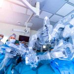 Cirurgia robótica é usada somente em câncer de próstata? Dr. Raul Messias explica outras aplicações urológicas Cirurgia robótica é usada somente em câncer de próstata Dr. Raul Messias explica outras aplicações urológicas