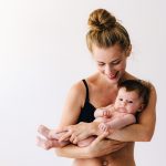 Mommy Makeover: cuidado que respeita a nova fase A maternidade muda o corpo, mas também muda o olhar